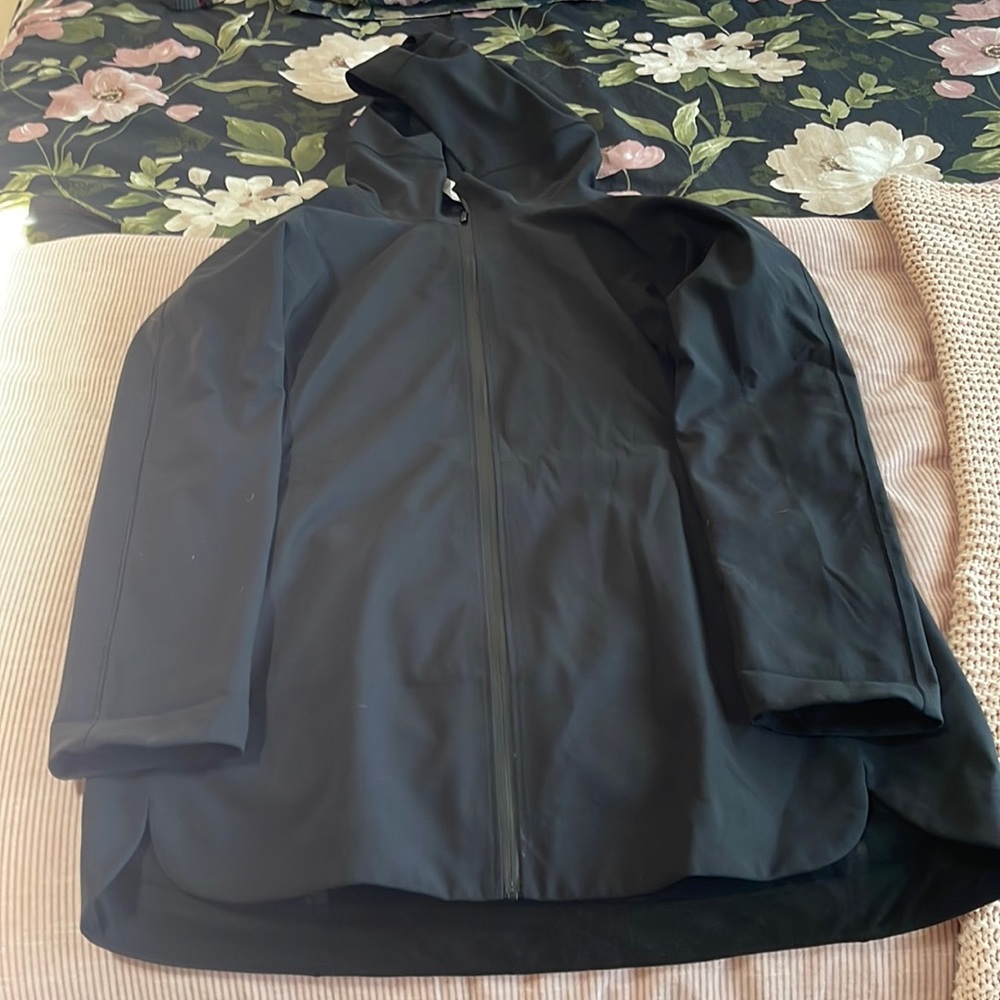 Lululemon lightweight soft shell